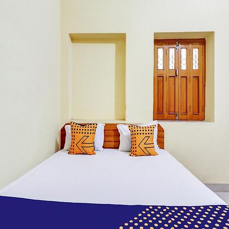 Hotel O Shivaye Rest House Деогар Екстер'єр фото